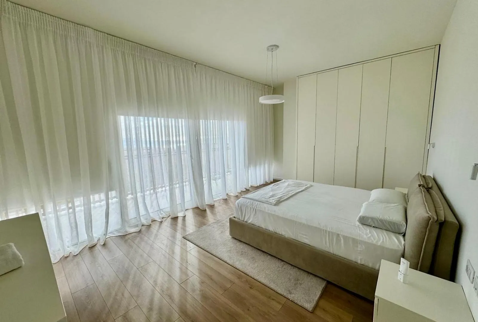 Villa La Scala, Green Coast, Palase